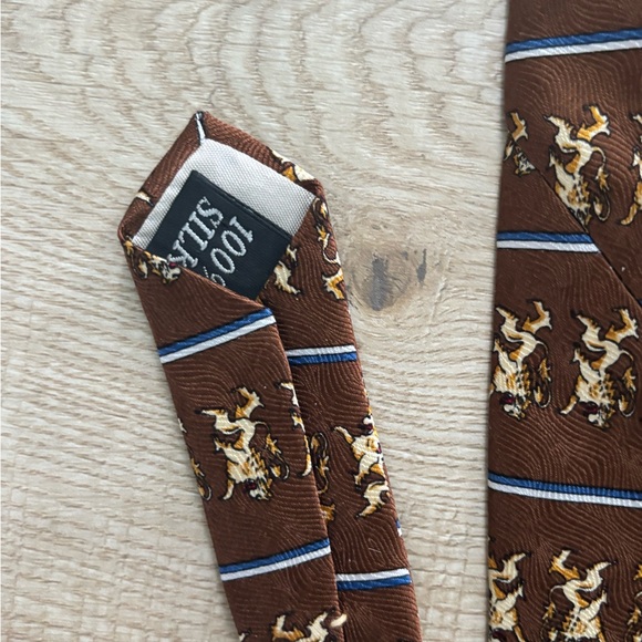 Vintage Oscar de la Renta Brown and Blue Lion Tie Silk Tie - Picture 5 of 7